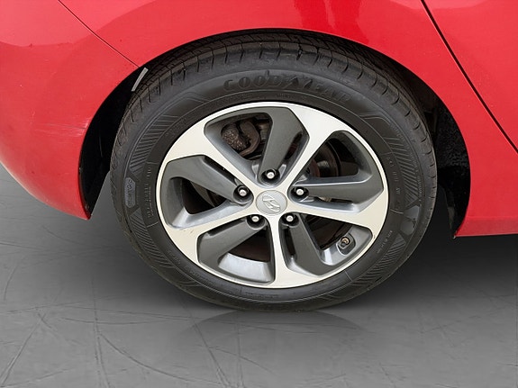 Hyundai i30 12 of 27