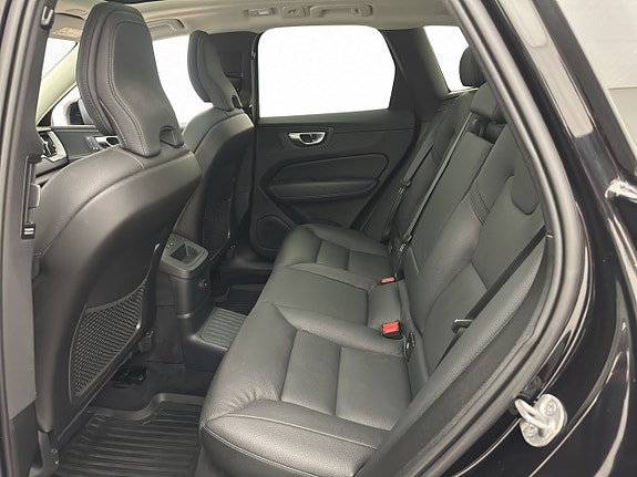 Volvo XC60 26 of 30