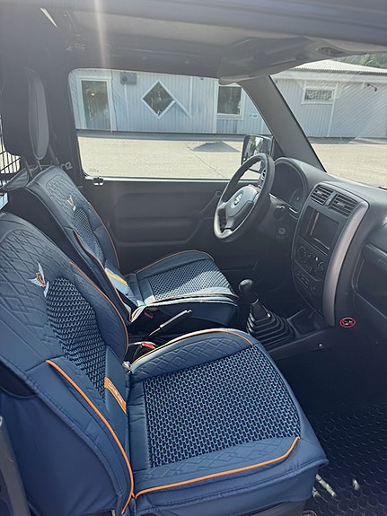 Suzuki Jimny 9 of 11