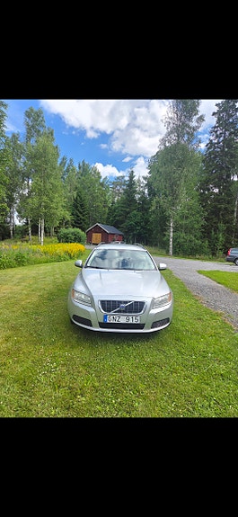Volvo V70 3 of 21
