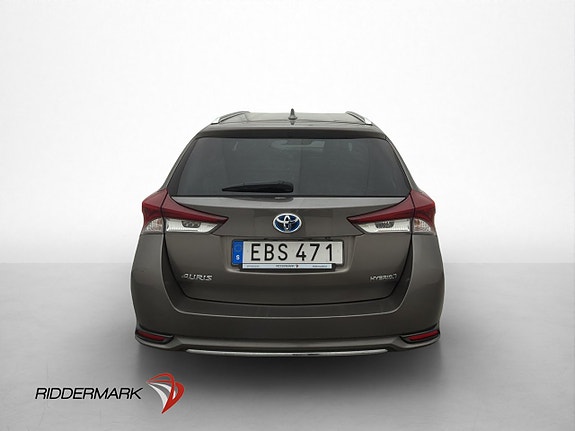 Toyota Auris 7 of 30