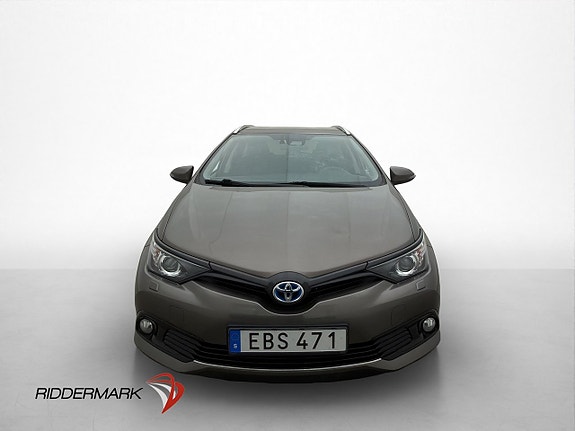 Toyota Auris 2 of 30
