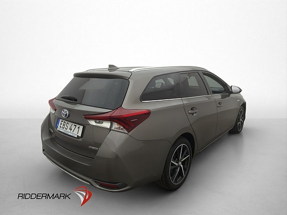 Toyota Auris 8 of 30