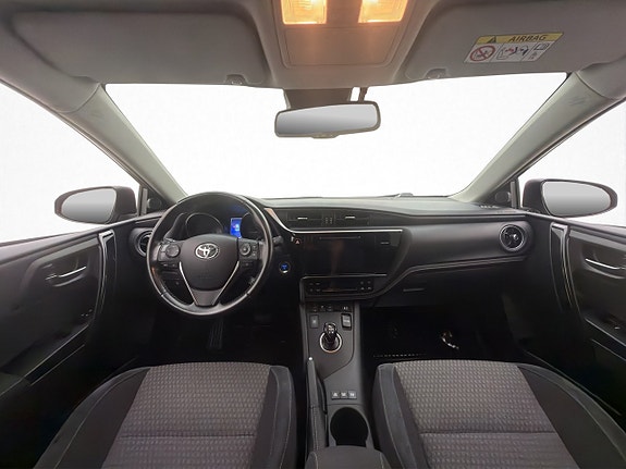 Toyota Auris 18 of 30