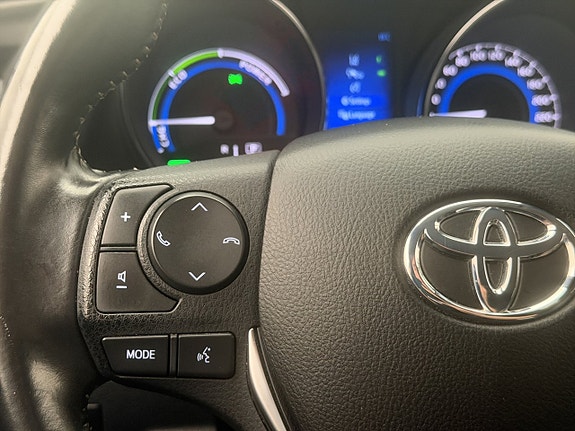 Toyota Auris 29 of 30