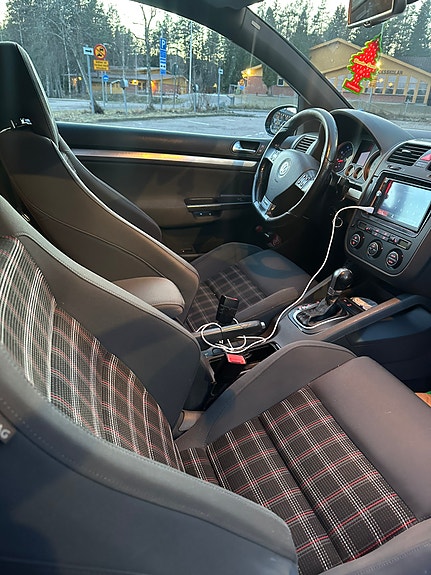 Volkswagen Golf V 5 of 5