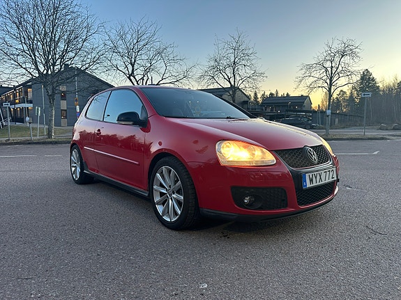 Volkswagen Golf V 4 of 5
