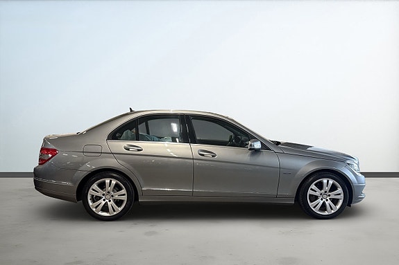Mercedes-Benz C200 6 of 19