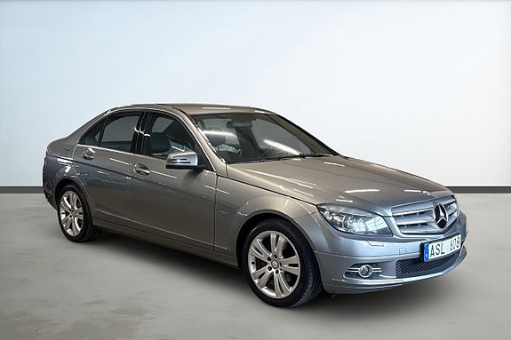 Mercedes-Benz C200 7 of 19