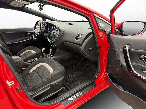 Kia Ceed 15 of 27