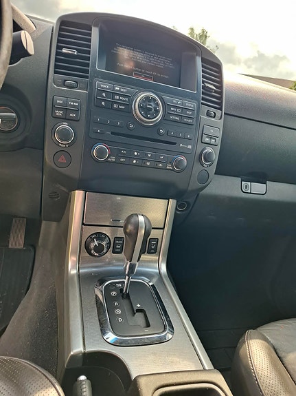 Nissan Navara 8 of 12