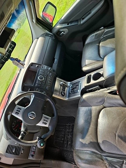 Nissan Navara 7 of 12