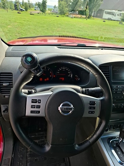 Nissan Navara 12 of 12