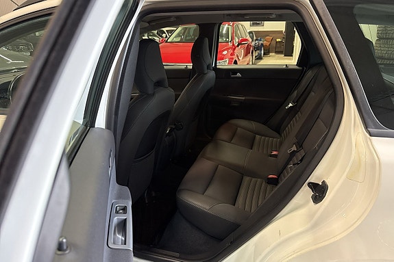 Volvo V50 17 of 21