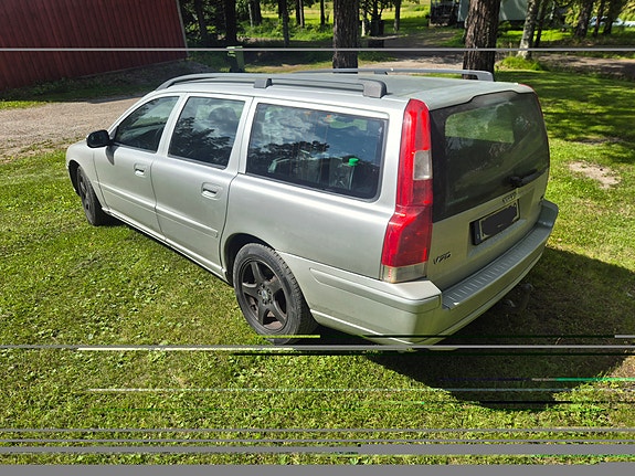 Volvo V70 3 of 5