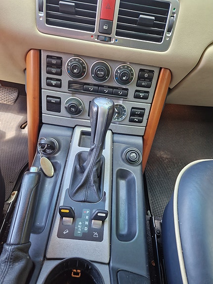 Land Rover Range Rover 4 of 5