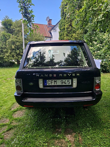Land Rover Range Rover 2 of 5