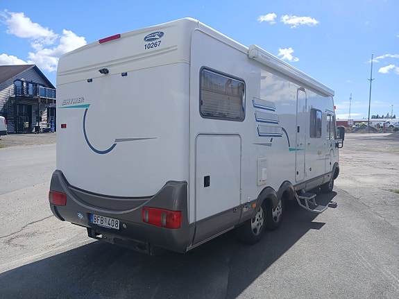 Hymer B694 Helintegrerad Boggi 3 of 5