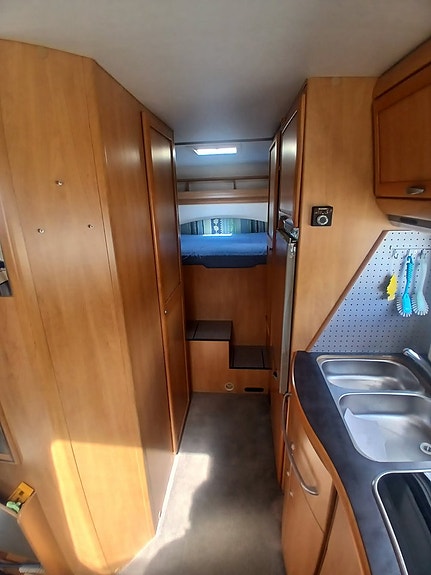 Hymer B694 Helintegrerad Boggi 8 of 14
