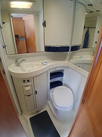 Hymer B694 Helintegrerad Boggi 10 of 14