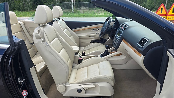 Volkswagen Eos 5 of 5