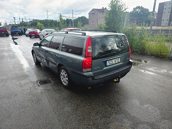 Volvo V70 6 of 20