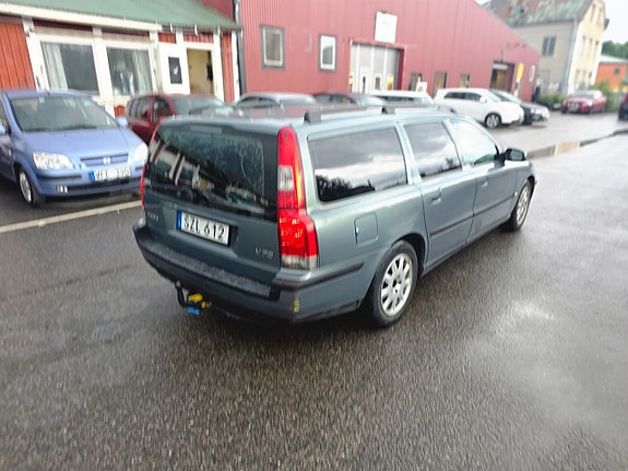 Volvo V70 5 of 20