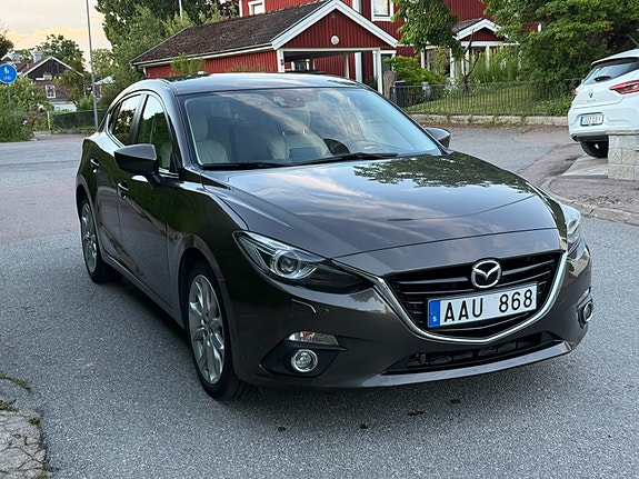 Mazda 3 3 of 5