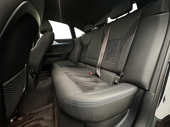 BMW i4 20 of 29