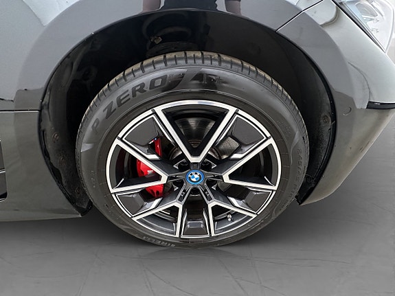 BMW i4 29 of 29
