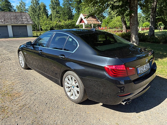 BMW 520d 4 of 5