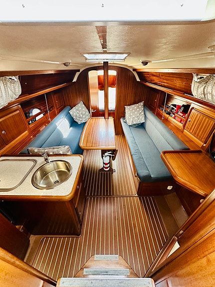 Bavaria 31 -00 2 of 5