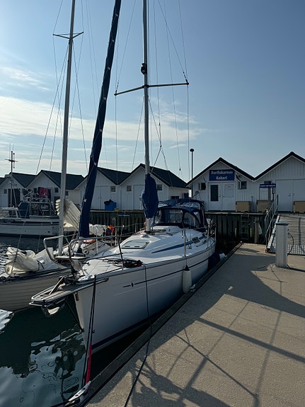 BAVARIA CRUISER 31 — Vedi foto 1