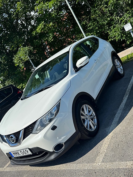 Nissan Qashqai 2 of 5