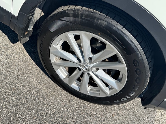 Nissan Qashqai 4 of 5