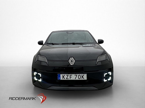 Renault 5 E-Tech 2 of 5