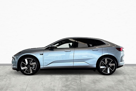 Polestar 4 2 of 6