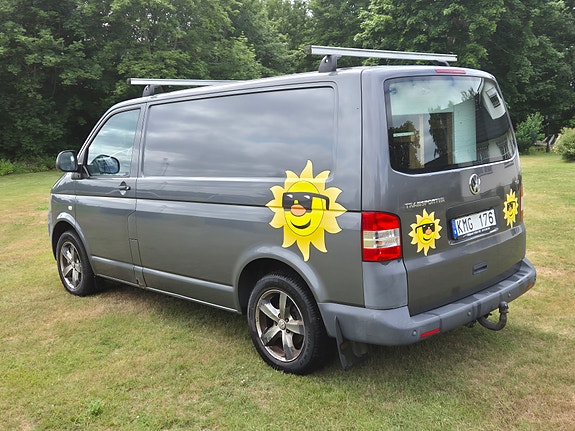 Volkswagen Transporter 3 of 5