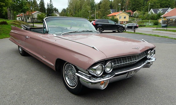 Cadillac Series 62 8 of 13