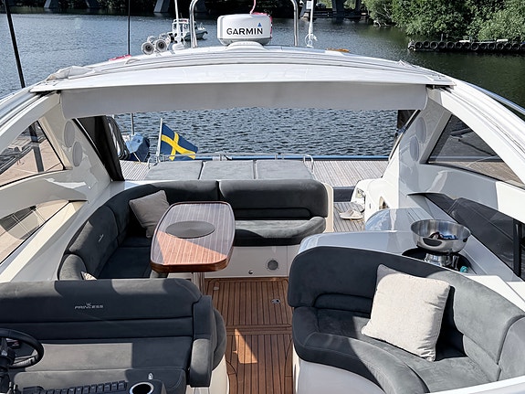 Princess V46 | Svensksåld | Yacht Controller | Generator | Nyservad | TAMD75 EDC 8 of 27
