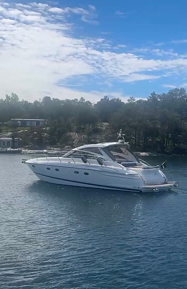 Princess V46/V48 | Svensksåld | Yacht Controller | Generator | TAMD75 EDC 3 of 26