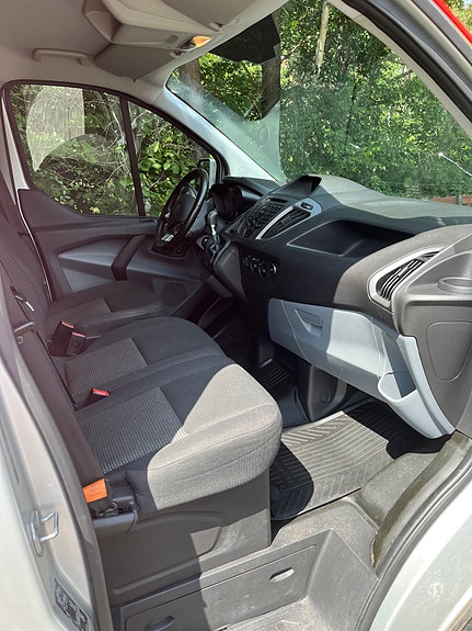 Ford Transit Custom 4 of 6