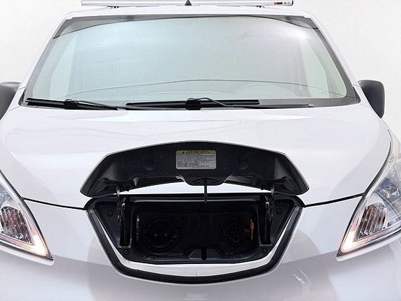 Nissan e-NV200 4 of 5