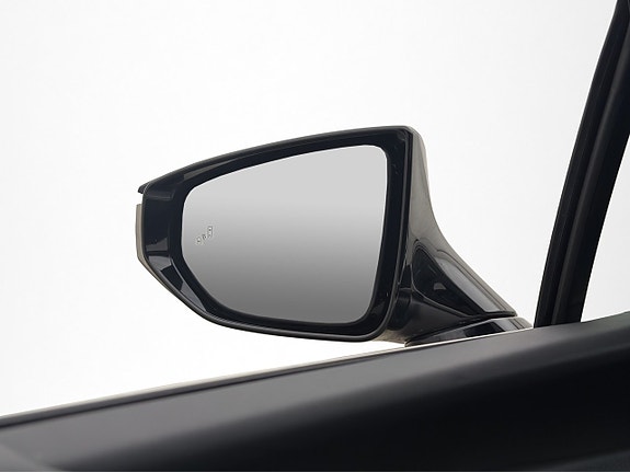 Lexus UX250h 10 of 27
