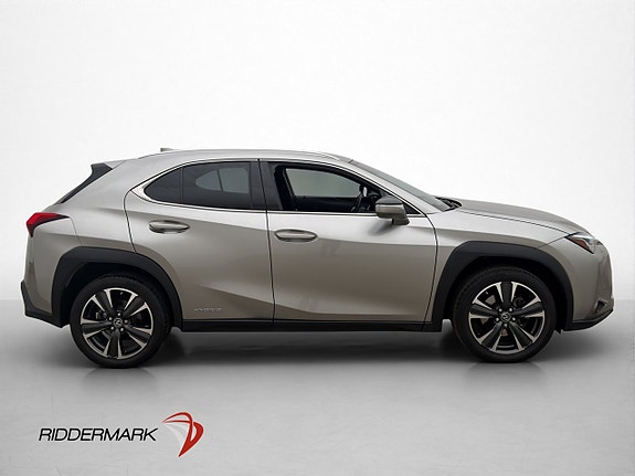 Lexus UX250h 9 of 27