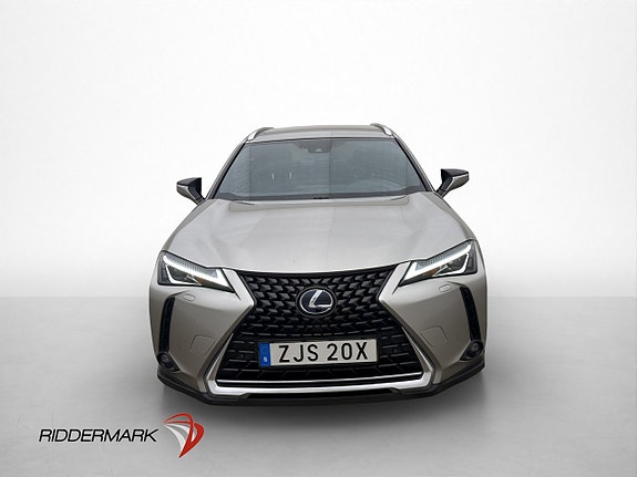 Lexus UX250h 2 of 27