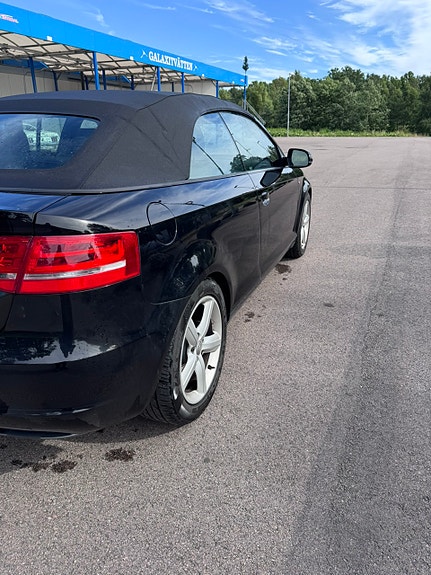 Audi Cabriolet 2 of 5