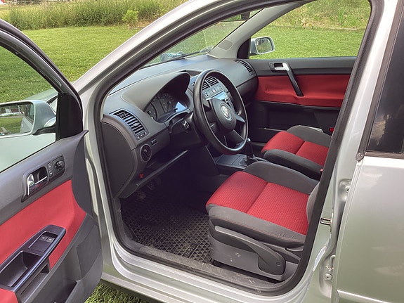 Volkswagen Polo 3 of 5