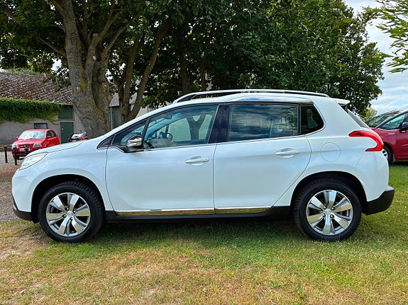 Peugeot 2008 3 of 5