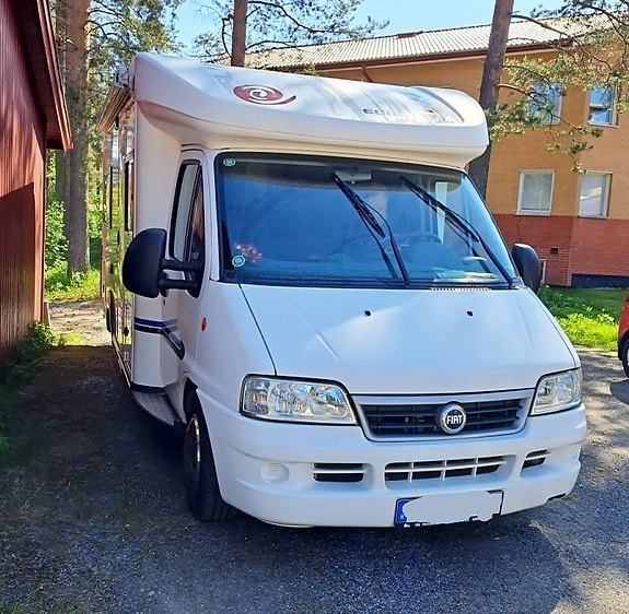 Eura Mobil Contura 652 2 of 5